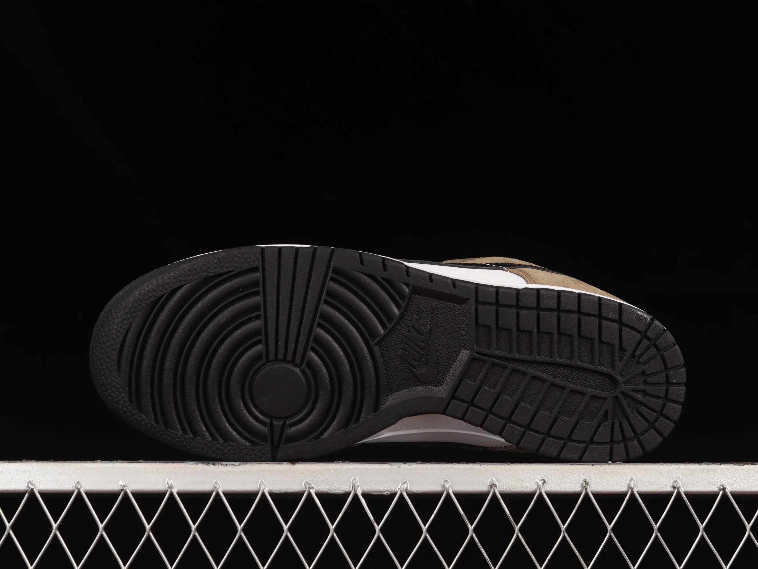All categories Nk SB Dunk Series Nk SB Dunk Low Low-top sneakers Nk SB Dunk Low Pro "Trail End Brown" suede brown white and black snake pattern SB Dunk Series low-top casual sports skateboard shoes 304292-102